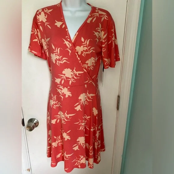 41 Hawthorn | Dresses | Stitch Fix 4 Hawthorn Elisse Knit Surplice Floral  Dress Nwt | Poshmark